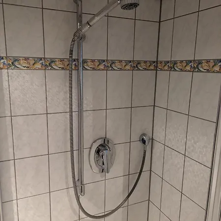 Gemuetliches Nest Im Basement Homestay *